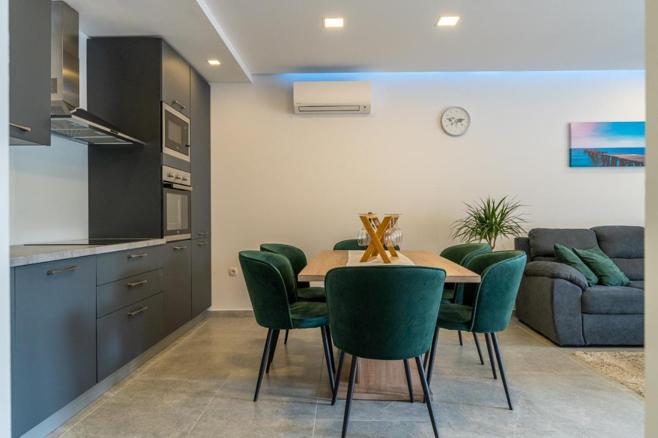 Appartamento Apartman Angel Zara Esterno foto
