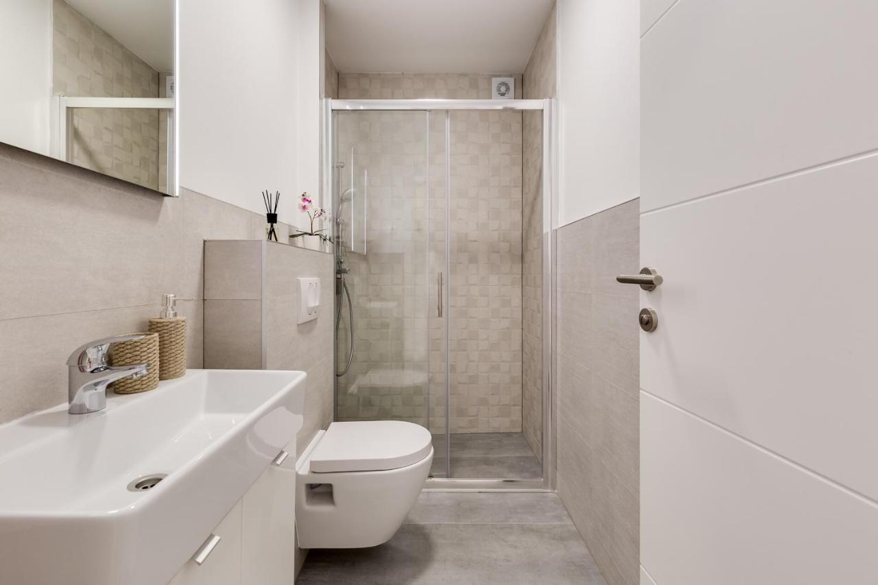 Appartamento Apartman Angel Zara Esterno foto