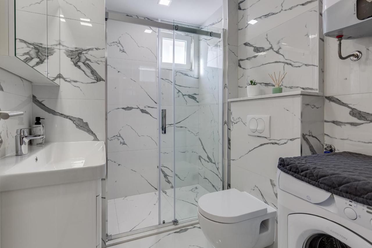 Appartamento Apartman Angel Zara Esterno foto