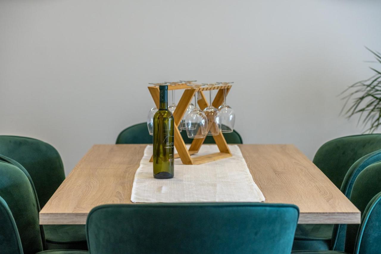 Appartamento Apartman Angel Zara Esterno foto