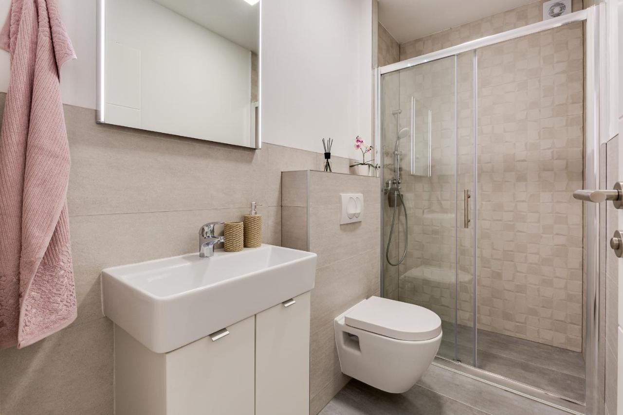 Appartamento Apartman Angel Zara Esterno foto