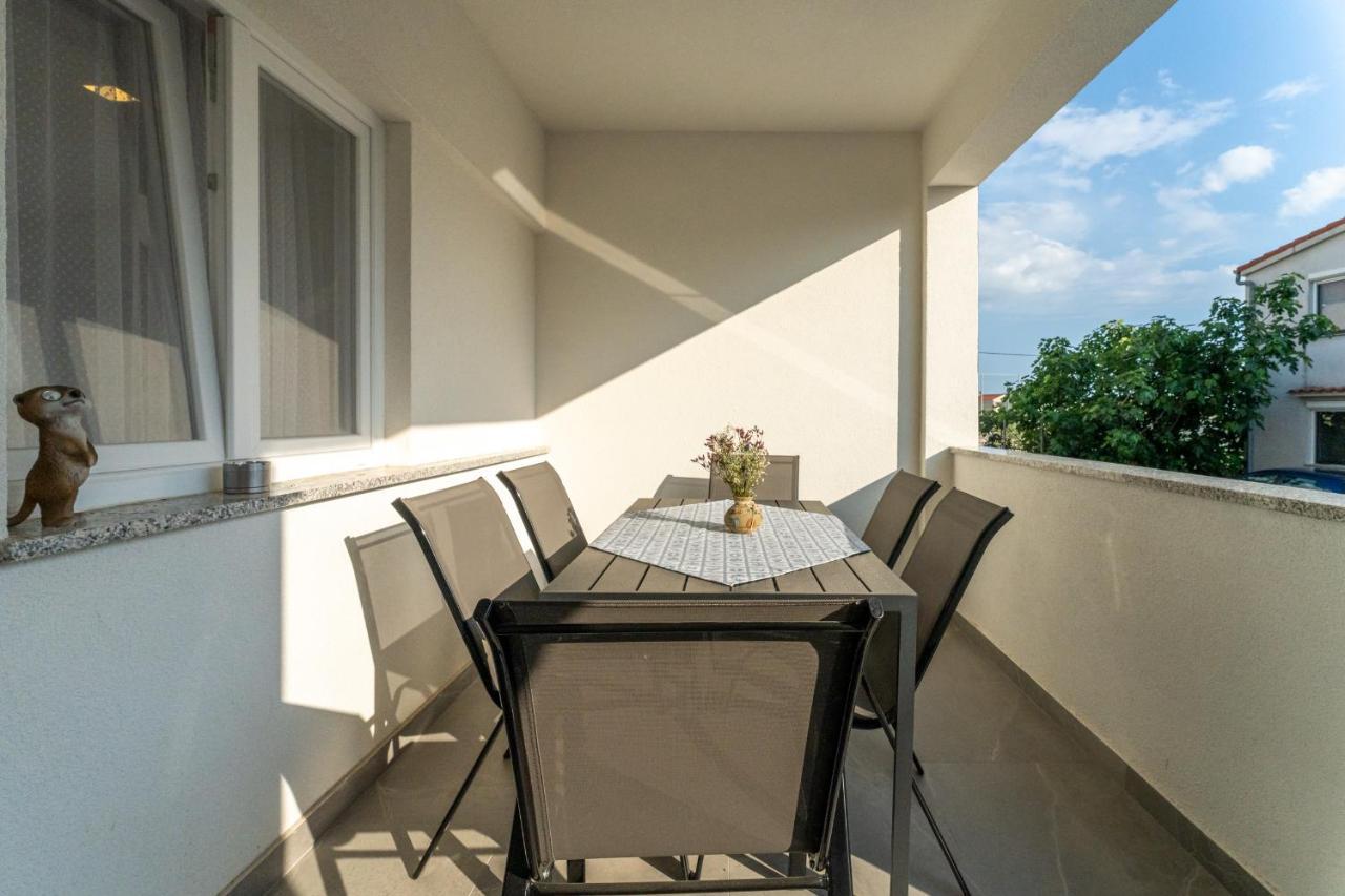 Appartamento Apartman Angel Zara Esterno foto